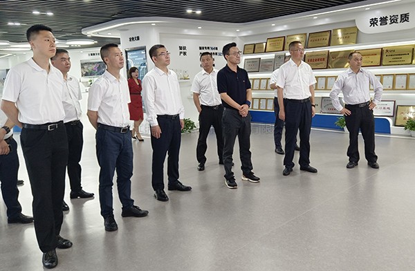 德阳市人大常委会副主任杨芳清、中江县委书记杜尚武率考察组赴芭乐视频APP下载IOS下载网站考察调研