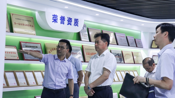 浙江省农业农村厅副厅长唐冬寿一行莅临芭乐视频APP下载IOS下载网站调研