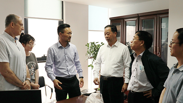 中国农业技术推广协会会长陈生斗、秘书长张互助莅临芭乐视频APP下载IOS下载网站考察参观