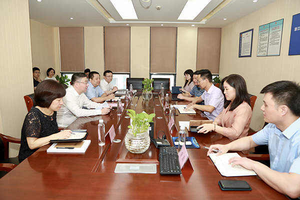 杭州市拱墅区委副书记、区长冯晶一行莅临芭乐视频APP下载IOS下载网站调研指导