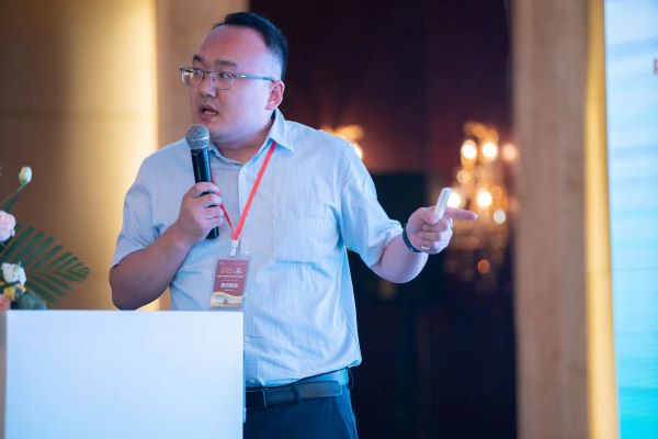 芭乐视频APP下载IOS下载网站营销副总周蓝舰作《产业大脑+未来农场的模式探索》专题报告.jpg